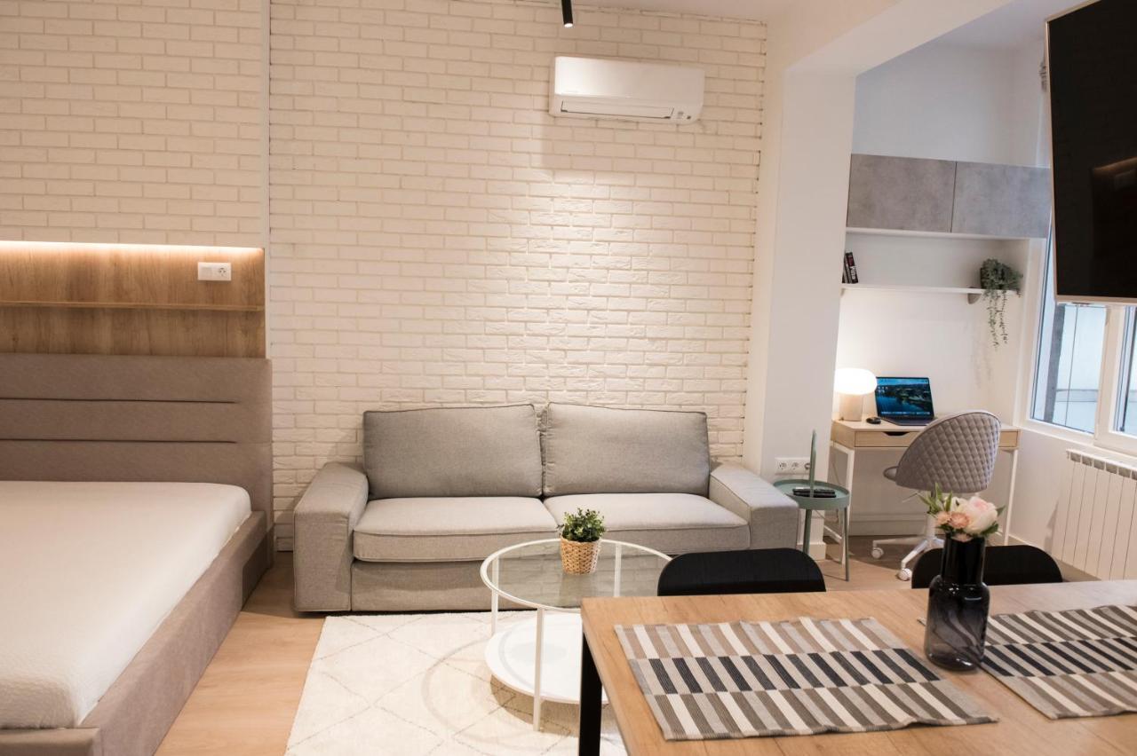 Top Center Designer Studio Apartment София Экстерьер фото